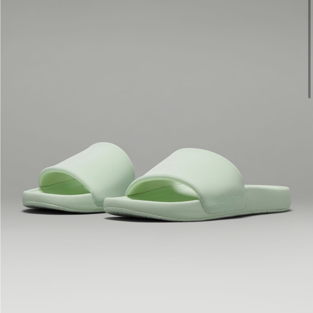 Lululemon restfeel slides